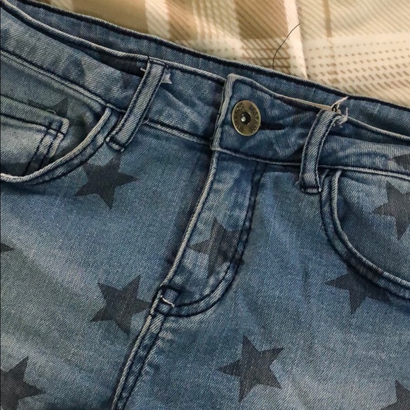 Stars High-Rise Denim Shorts - Picture 3 of 4